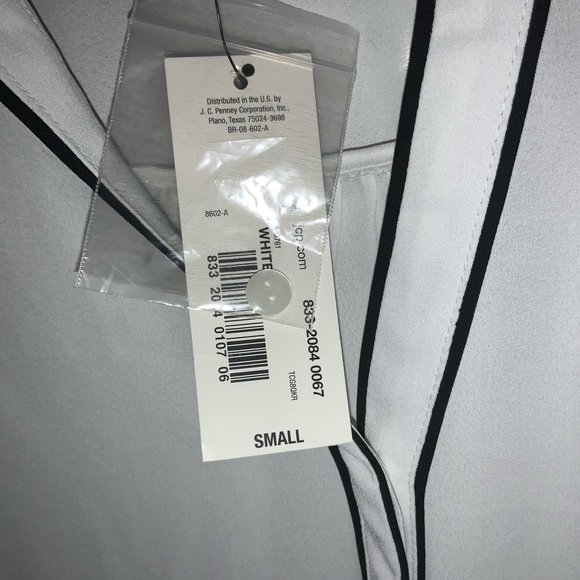 Worthington White and Black Sheer long Sleeve top Size Small - Picture 3 of 4